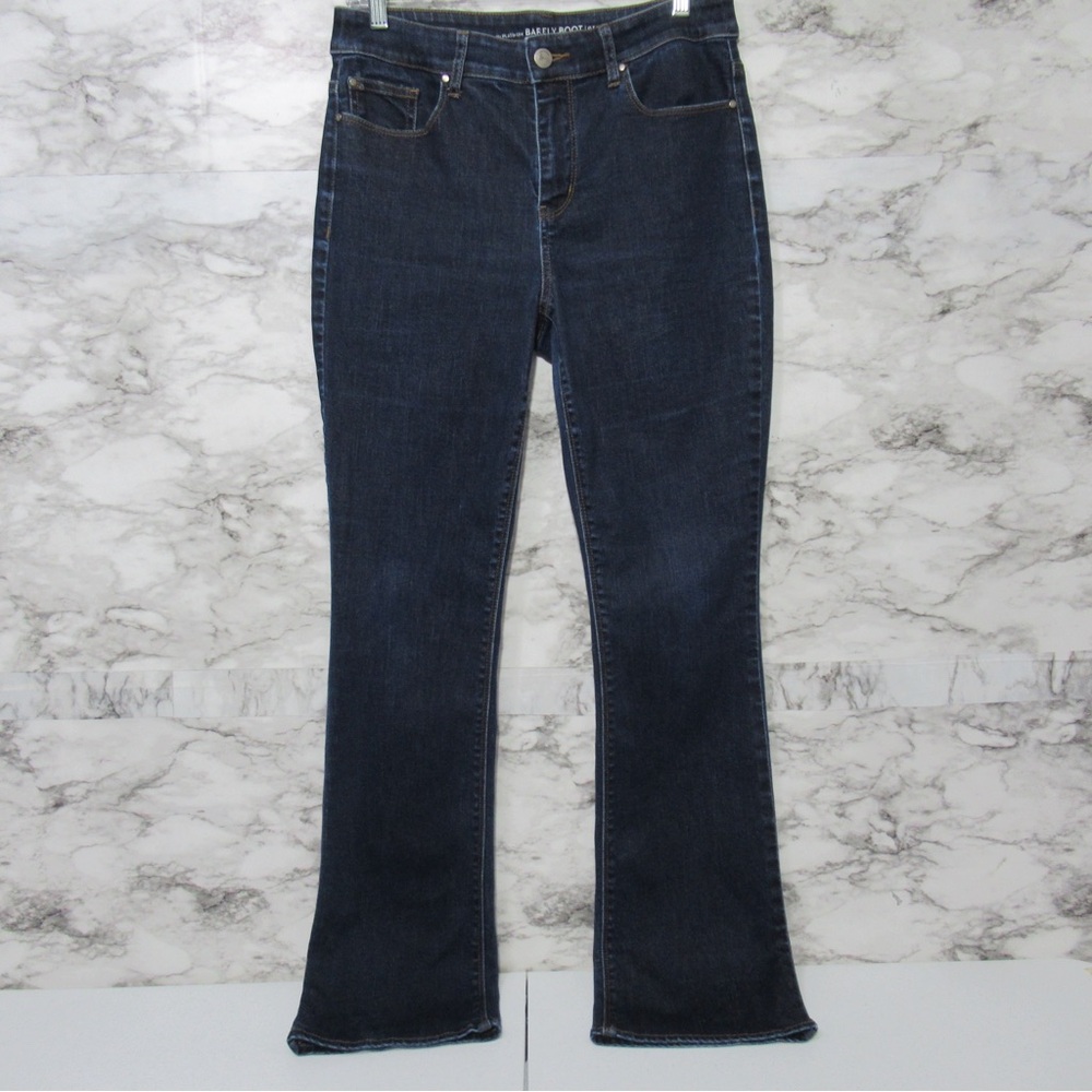 Chico's The Platinum Barely Boot Denim Jeans Size 0.5 / 6